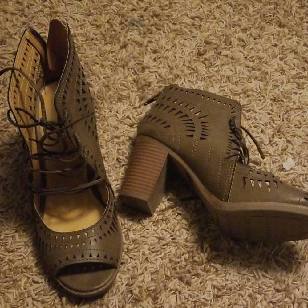 Olive Booties